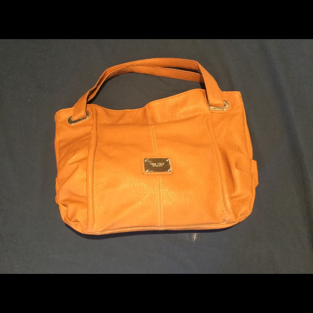 Price ⬇️ Nine West purse